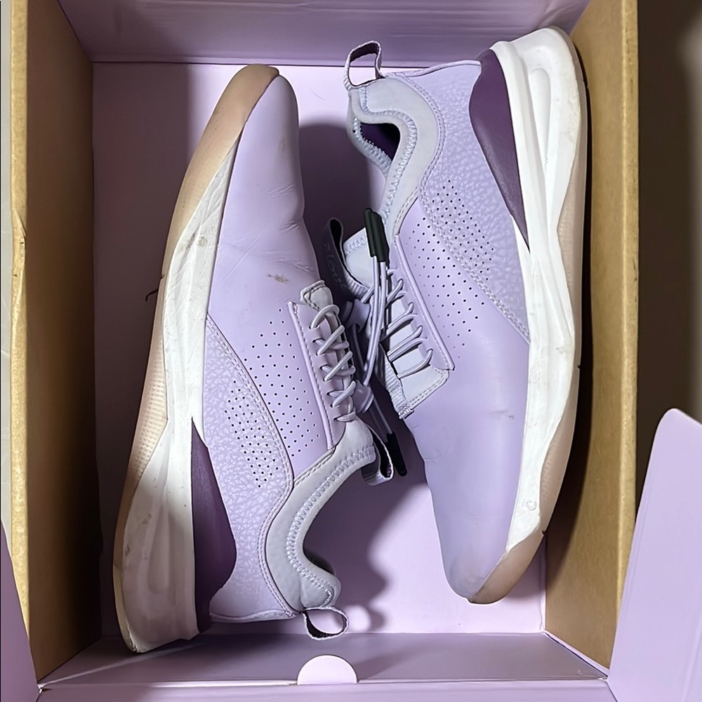 CLOVE Purple Sneakers water and fluid resistant leather wipeable